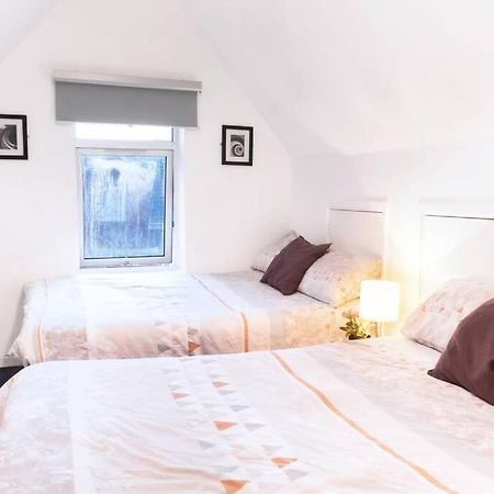 Apartment Up To 9 Close To Centre, Big Tv And Wifi Cardiff Luaran gambar